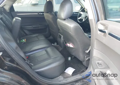 2010 Chrysler 300 Touring/Signature Series/Executive Series from USA, damaged, VIN 2C3CA5CV8AH213083